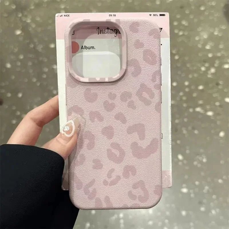 Klasik Siyah Pembe Leopar Dese - Oppo Reno 12 incelemesi ve fiyatı