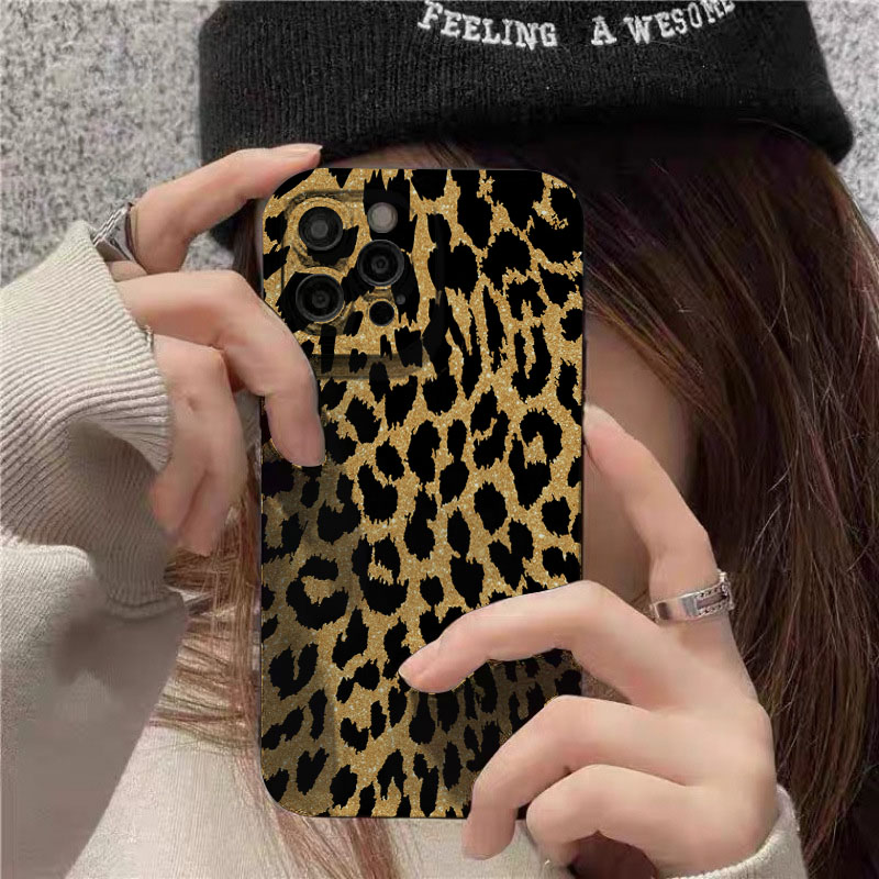 Leopar Desenli Telefon Kılıfla - Samsung Galaxy A55 incelemesi ve fiyatı